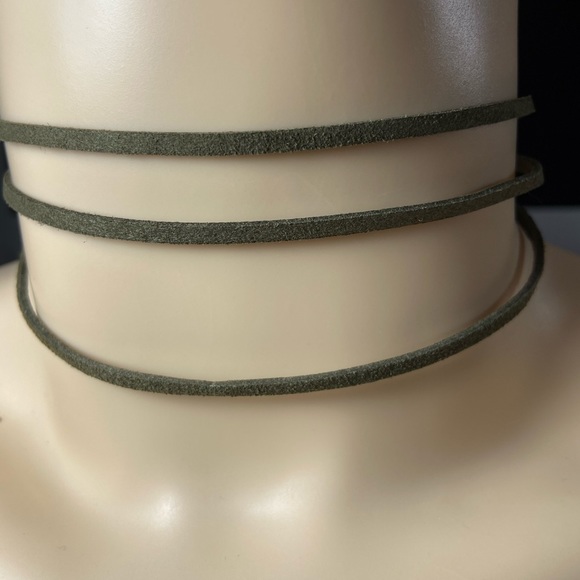 Olive Green Choker Necklace - Picture 1 of 1